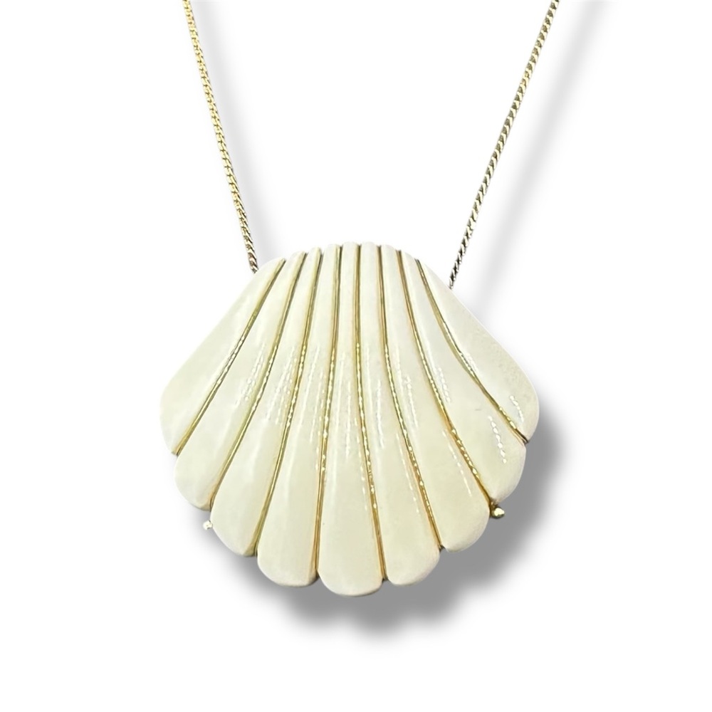 Vintage Crown Trifari Shell Pendant Necklace with Chain Gold Tone & White